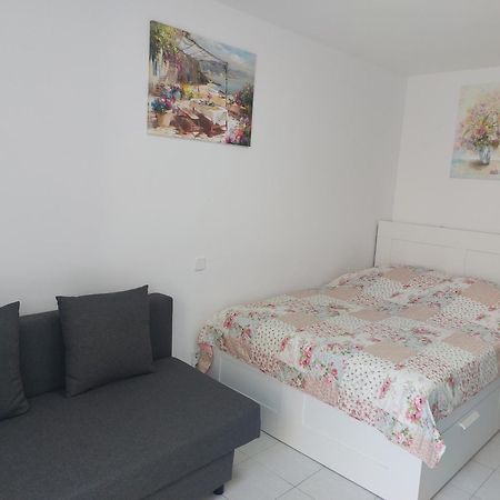 Apartamento En El Mar Roses Luaran gambar